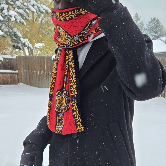 PHOEBE - Winter Scarf - Picture 2 of 6